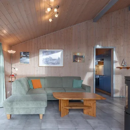 Holiday home Seeschwalbe 221